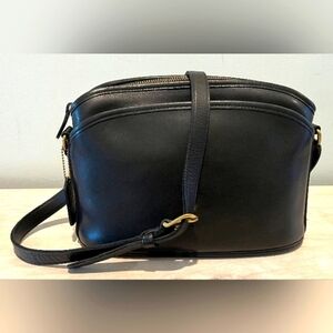1990s Vintage Coach  Black Leather Anderson Crossbody Bag Great Condition!
